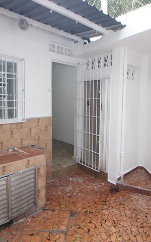 Casa para alugar com 160m², 2 quartos e 2 vagasÁrea de Serviço