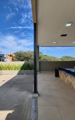 Apartamento à venda com 44m², 2 quartos e 1 vaga Apartamento à venda com 44m², 2 quartos e 1 vagaÁrea externa