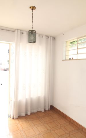 Casa à venda com 276m², 2 quartos e 1 vagaSala