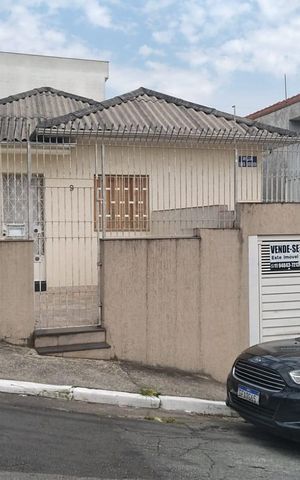 Casa à venda com 276m², 2 quartos e 1 vagaFachada