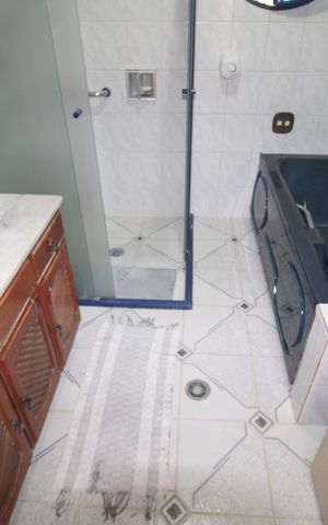 Casa à venda com 276m², 2 quartos e 1 vagaBanheiro 2