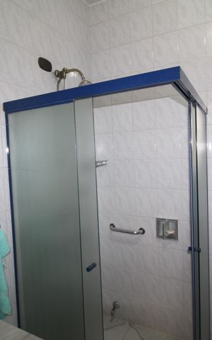 Casa à venda com 276m², 2 quartos e 1 vagaBanheiro 2