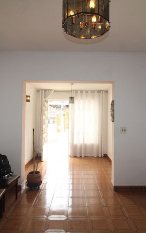Casa à venda com 276m², 2 quartos e 1 vagaSala