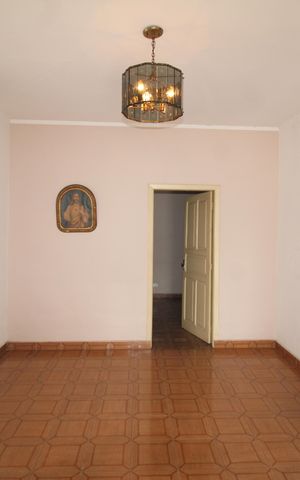 Casa à venda com 276m², 2 quartos e 1 vagaSala