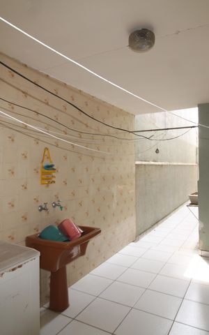 Casa à venda com 276m², 2 quartos e 1 vagaÁrea de Serviço