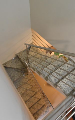 Casa de condomínio à venda com 110m², 3 quartos e 1 vagaEscada