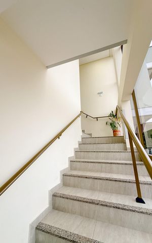 Studio para alugar com 25m², 1 quarto e 1 vagaEscada