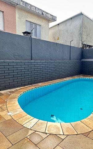 Casa à venda com 250m², 2 quartos e 6 vagas