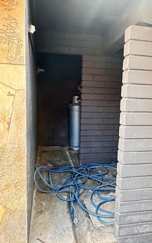 Casa à venda com 250m², 2 quartos e 6 vagas