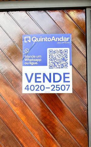 Casa à venda com 250m², 2 quartos e 6 vagas