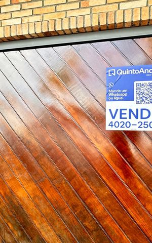 Casa à venda com 250m², 2 quartos e 6 vagas