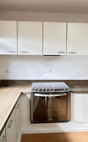 Casa à venda com 250m², 2 quartos e 6 vagas