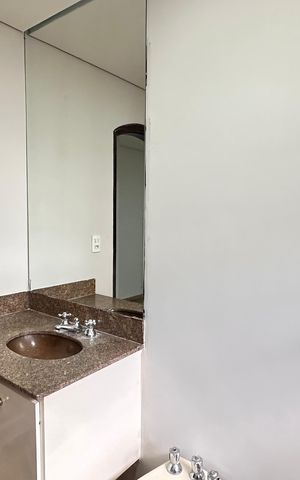 Casa à venda com 250m², 2 quartos e 6 vagas
