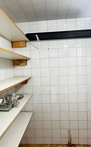 Casa à venda com 250m², 2 quartos e 6 vagas