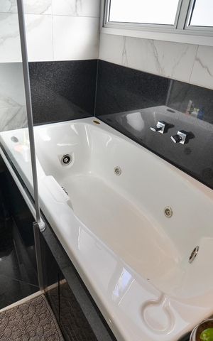 Apartamento para alugar com 205m², 4 quartos e 4 vagas Apartamento para alugar com 205m², 4 quartos e 4 vagasBanheiro Suíte 2