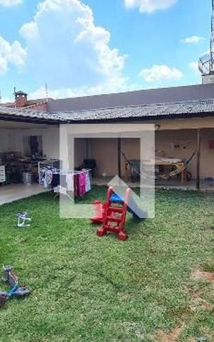 Casa para alugar com 300m², 3 quartos e 3 vagas Casa para alugar com 300m², 3 quartos e 3 vagasÁrea externa