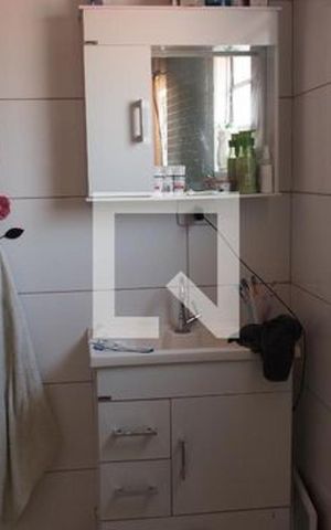 Casa para alugar com 300m², 3 quartos e 3 vagas Casa para alugar com 300m², 3 quartos e 3 vagasBanheiro