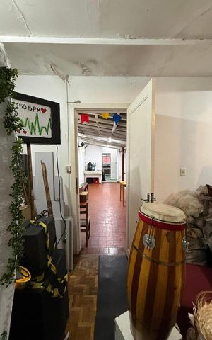 Casa à venda com 180m², 4 quartos e 1 vaga