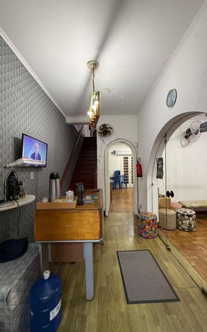 Casa à venda com 180m², 4 quartos e 1 vaga