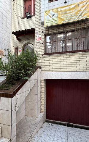 Casa à venda com 180m², 4 quartos e 1 vaga