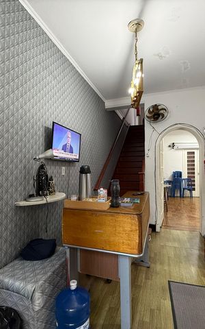 Casa à venda com 180m², 4 quartos e 1 vaga
