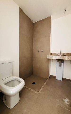 Apartamento à venda com 386m², 3 quartos e 4 vagas Apartamento à venda com 386m², 3 quartos e 4 vagasBanheiro suíte 3