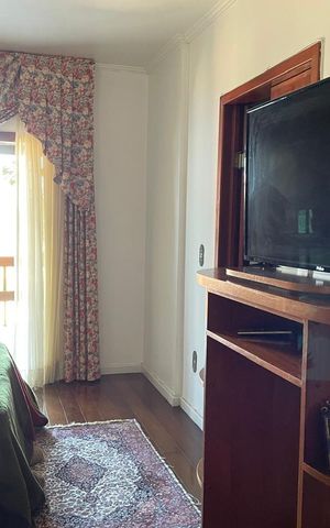 Casa para alugar com 340m², 4 quartos e 5 vagas Casa para alugar com 340m², 4 quartos e 5 vagasQuarto