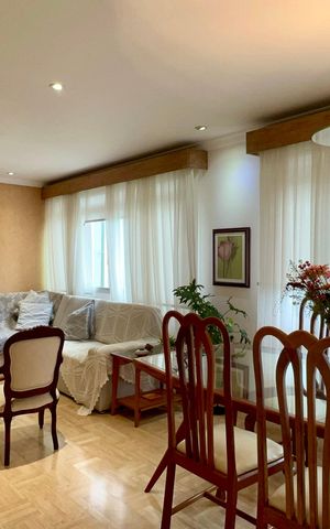 Apartamento à venda com 118m², 3 quartos e 1 vaga Apartamento à venda com 118m², 3 quartos e 1 vagaSala de Jantar