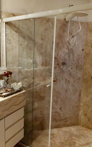 Apartamento para alugar com 78m², 1 quarto e 2 vagas Apartamento para alugar com 78m², 1 quarto e 2 vagasBanheiro da Suíte