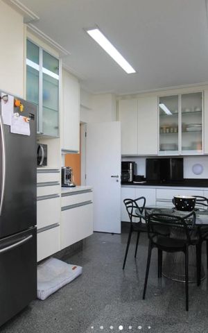 Apartamento para alugar com 167m², 3 quartos e 3 vagas Apartamento para alugar com 167m², 3 quartos e 3 vagasCozinha