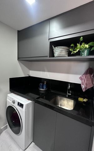 Apartamento à venda com 87m², 3 quartos e 2 vagas Apartamento à venda com 87m², 3 quartos e 2 vagasÁrea de serviço