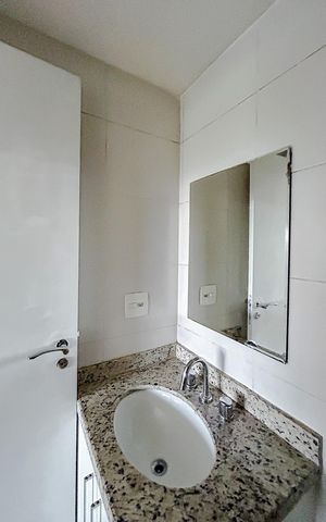 Apartamento à venda com 45m², 1 quarto e sem vagaBanheiro da Suíte