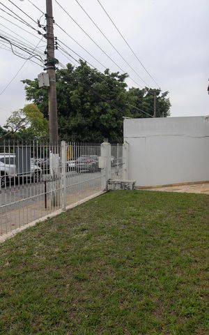 Casa à venda com 288m², 3 quartos e 4 vagas Casa à venda com 288m², 3 quartos e 4 vagasJardim