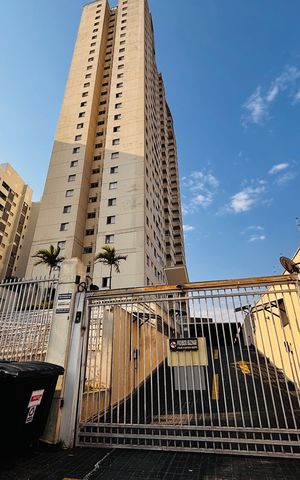 Apartamento à venda com 72m², 3 quartos e 1 vaga Apartamento à venda com 72m², 3 quartos e 1 vagaFachada