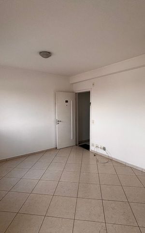 Apartamento à venda com 72m², 3 quartos e 1 vaga Apartamento à venda com 72m², 3 quartos e 1 vagaSala