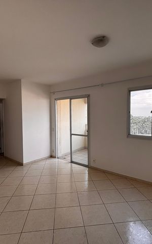 Apartamento à venda com 72m², 3 quartos e 1 vaga Apartamento à venda com 72m², 3 quartos e 1 vagaSala