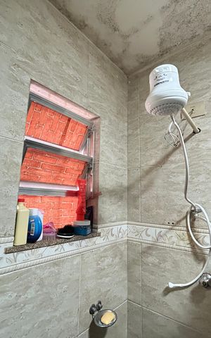 Casa à venda com 58m², 2 quartos e 1 vagaBanheiro