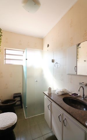 Casa à venda com 180m², 3 quartos e 2 vagasBanheiro Social