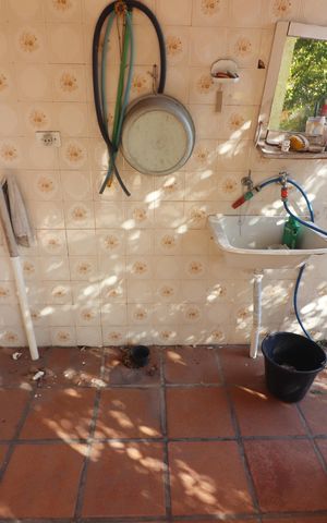 Casa à venda com 180m², 3 quartos e 2 vagasÁrea de Serviço