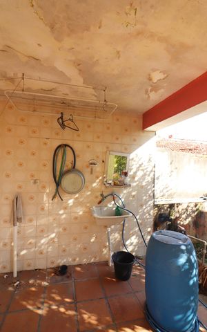 Casa à venda com 180m², 3 quartos e 2 vagasÁrea de Serviço