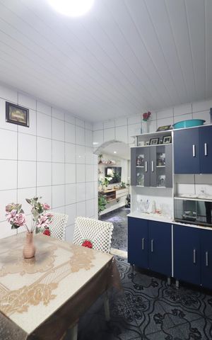 Casa à venda com 100m², 2 quartos e 1 vagaCozinha 