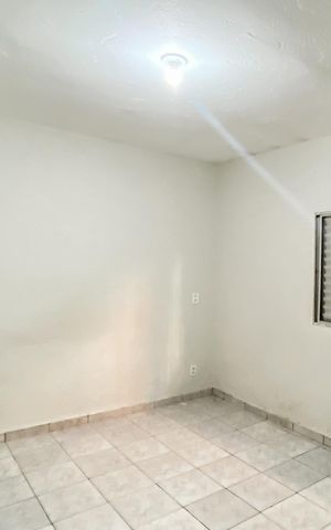 Casa para alugar com 47m², 1 quarto e sem vagaQuarto 