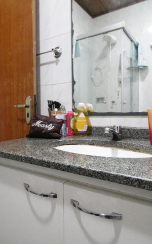 Casa à venda com 1187m², 2 quartos e 1 vagaBanheiro