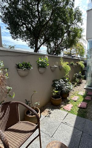 Apartamento à venda com 75m², 2 quartos e 1 vagaÁrea externa
