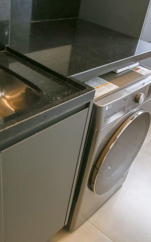 Apartamento para alugar com 67m², 2 quartos e 2 vagas Apartamento para alugar com 67m², 2 quartos e 2 vagasCozinha e Área de Serviço