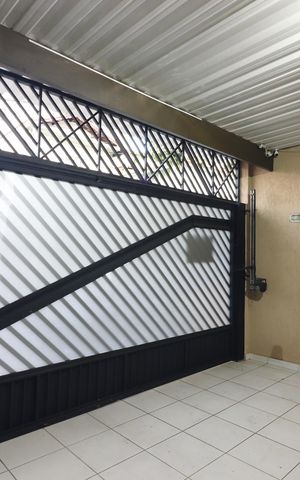 Casa à venda com 123m², 2 quartos e 2 vagasGaragem