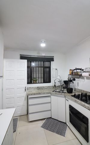Casa à venda com 123m², 2 quartos e 2 vagasCozinha 