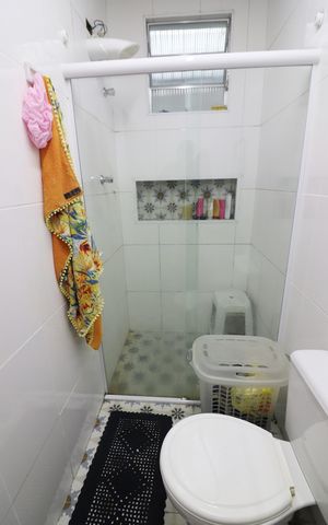 Casa à venda com 123m², 2 quartos e 2 vagasQuarto 1 - Suíte Banheiro 