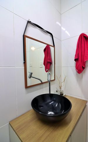 Casa à venda com 123m², 2 quartos e 2 vagasQuarto 1 - Suíte Banheiro 