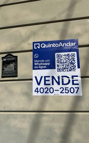 Casa à venda com 146m², 1 quarto e 3 vagas Casa à venda com 146m², 1 quarto e 3 vagasFachada